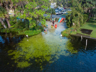 close-up view of canoe/kayak launch at Hunter Springs Park 