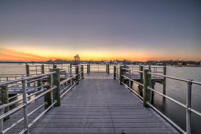 Sunset picture taken from partway down the dock at Kings Bay Park 
