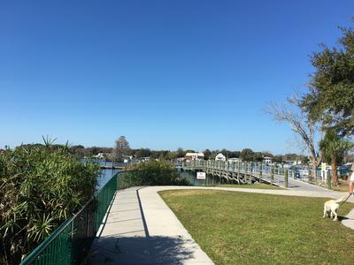 Walking path to Kings Bay Park boat dock 