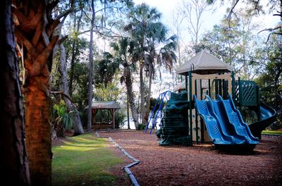 playground equipment 